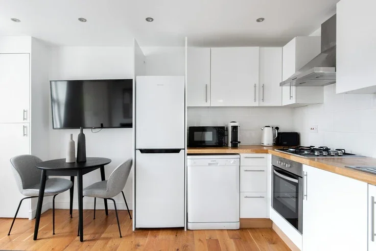 Flat Queensway in City of Westminster