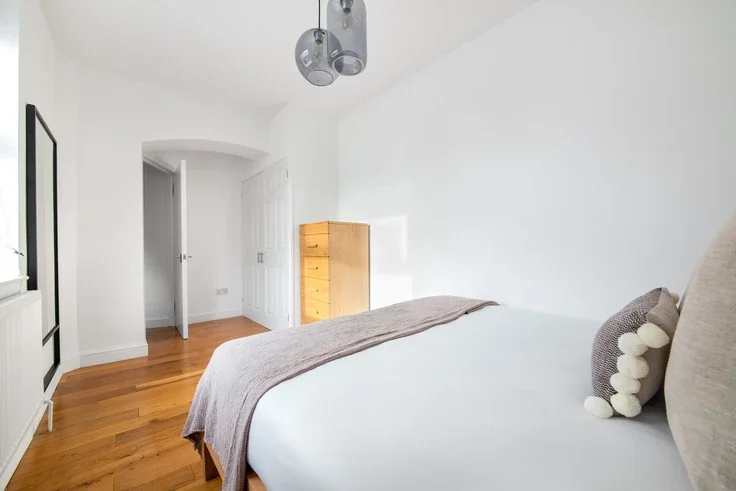 Flat Queensway in City of Westminster