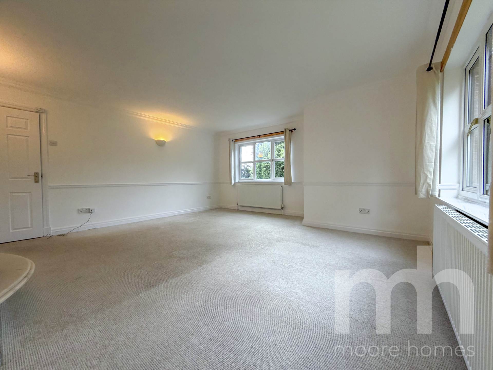 Flat Grove Lane in Cheadle Hulme