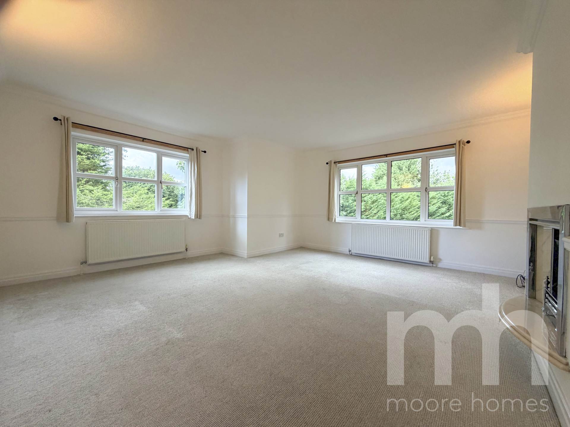 Flat Grove Lane in Cheadle Hulme