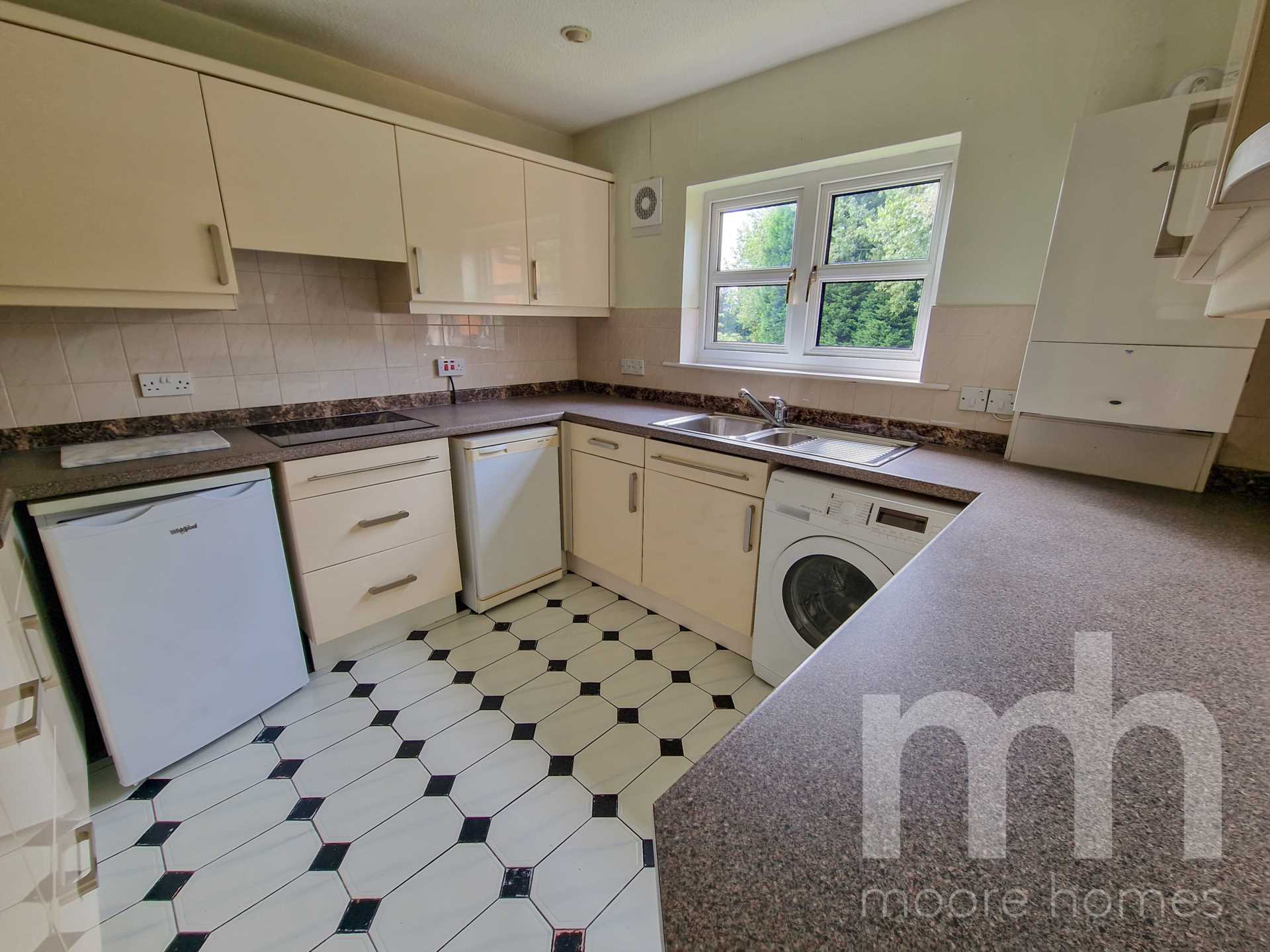 Flat Grove Lane in Cheadle Hulme