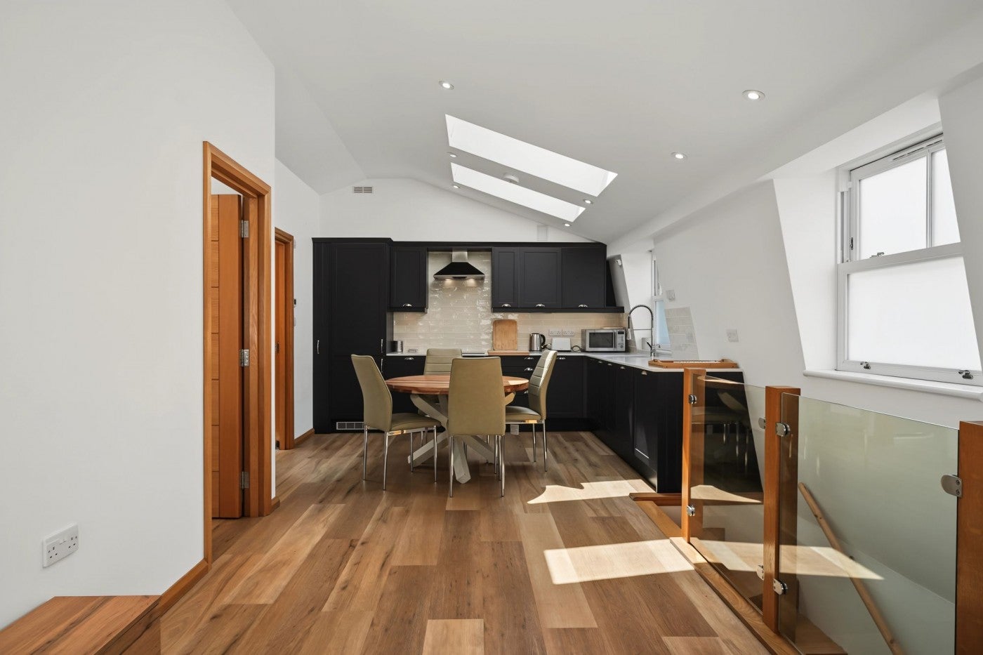 Flat Kiver Road in Greater London