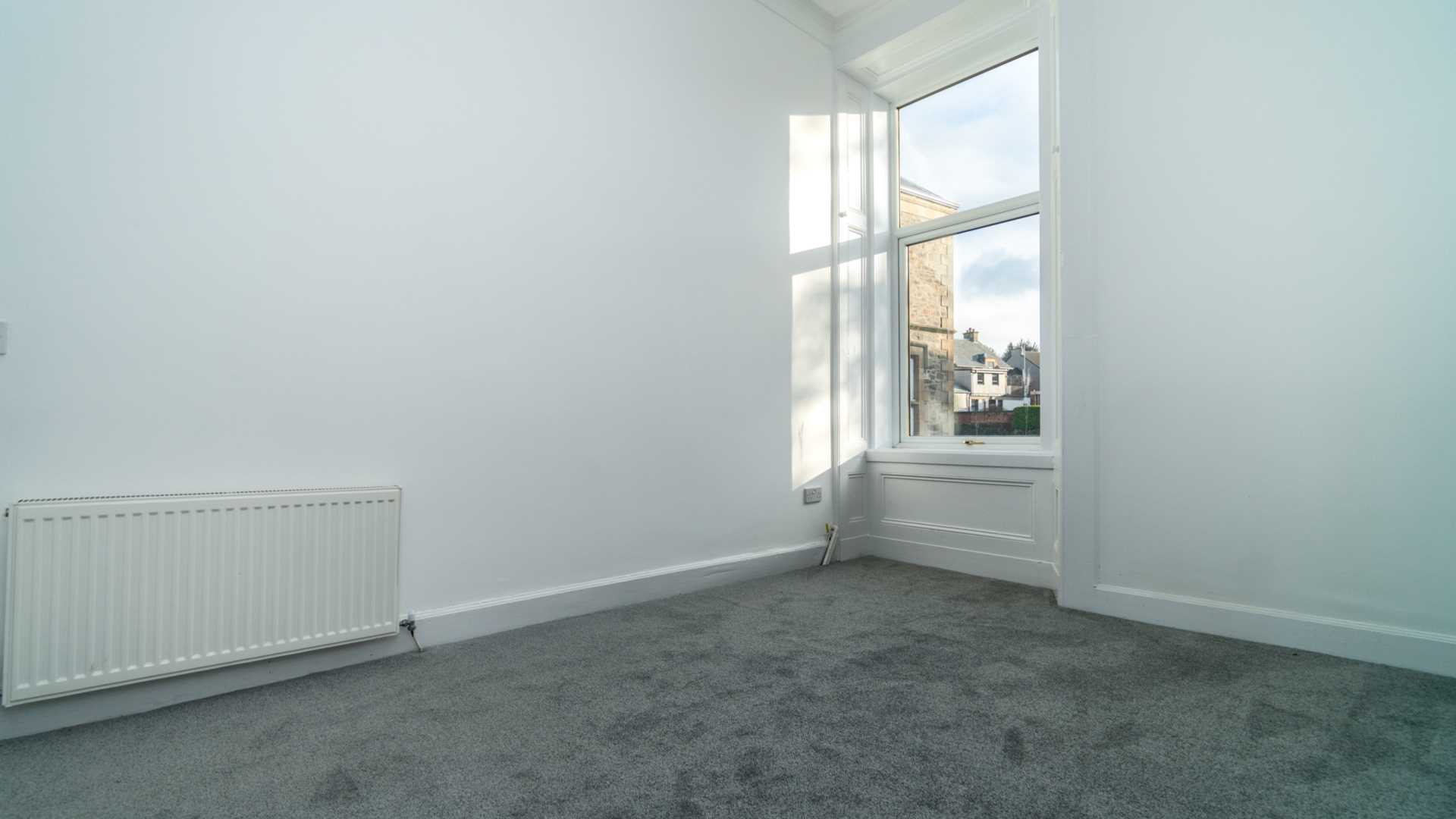 Flat Lochwinnoch Road in Kilmacolm