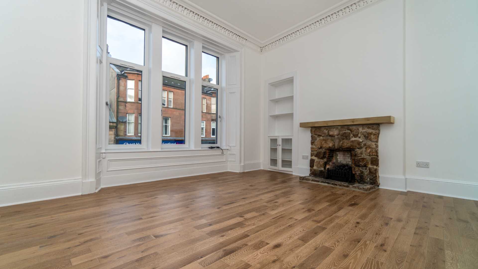 Flat Lochwinnoch Road in Kilmacolm