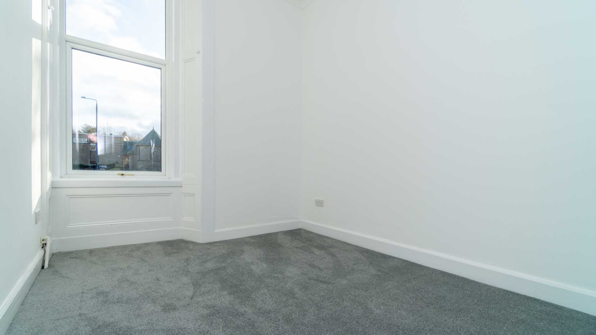 Flat Lochwinnoch Road in Kilmacolm