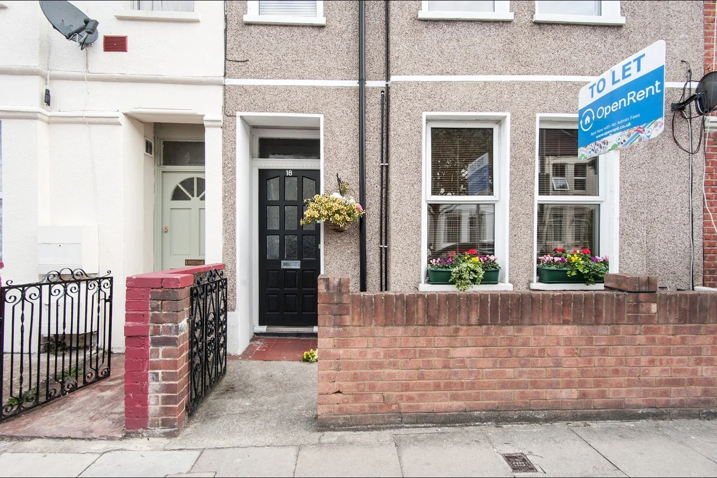 Flat Gilbey Road in Greater London