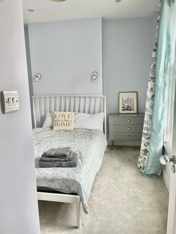 Flat Cavaye Place in Greater London