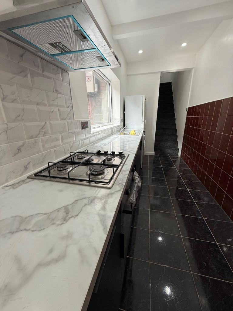 Flat Foleshill Road in Coventry