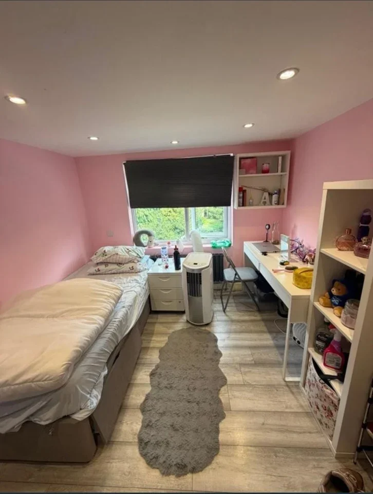 Room Fulbourne Road in Greater London