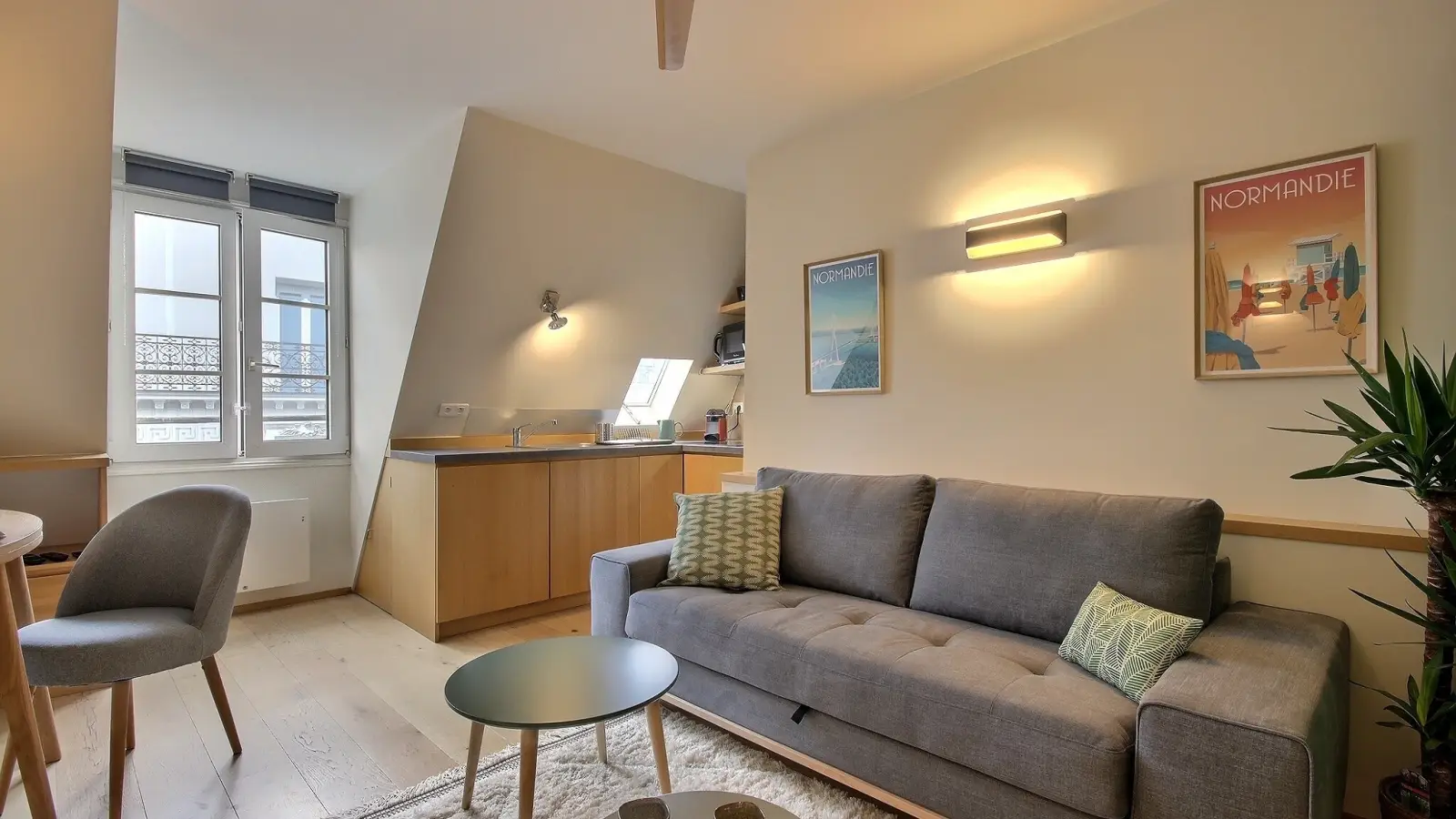Flat Rue Saint-Lazare in Paris
