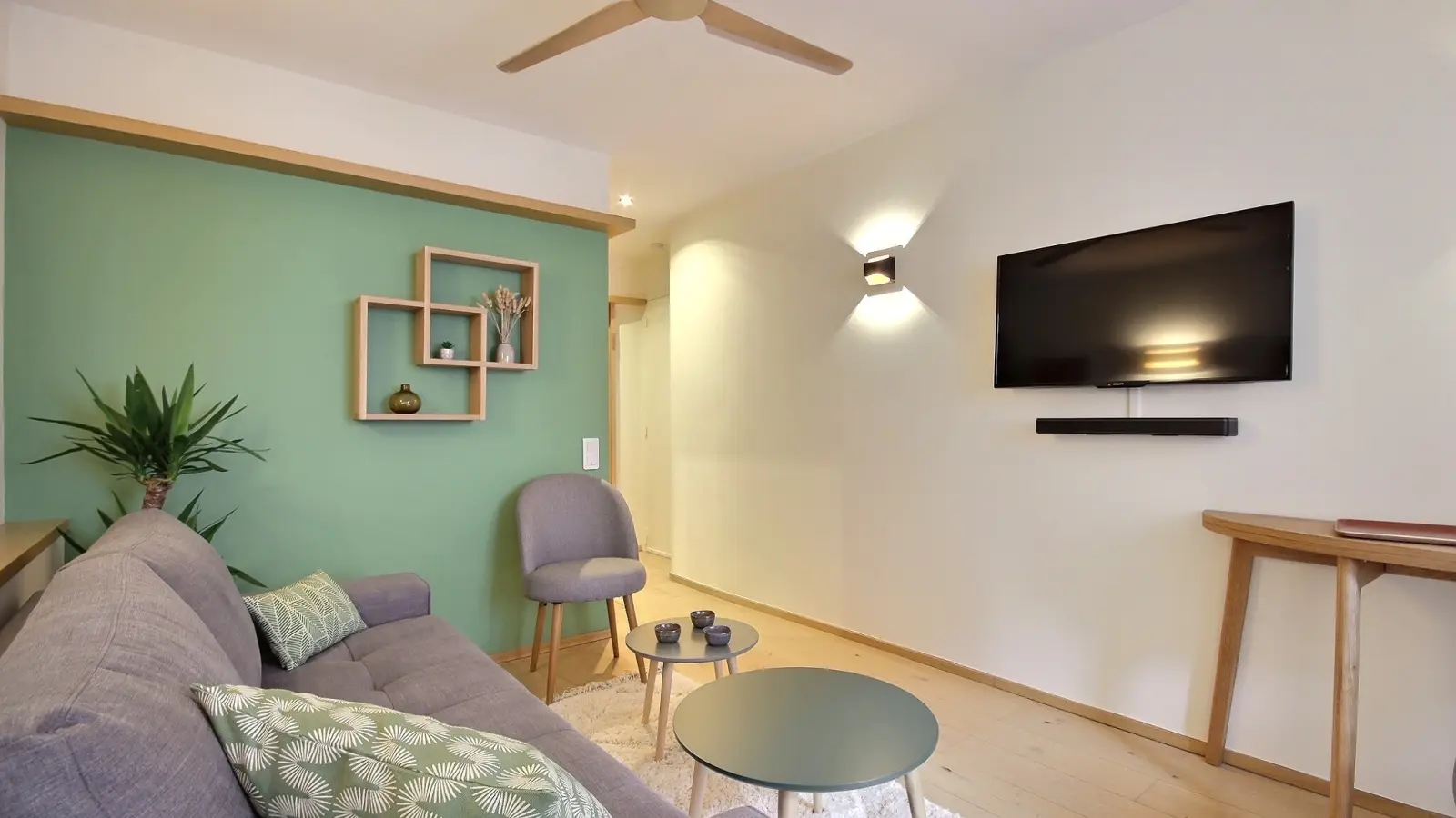 Flat Rue Saint-Lazare in Paris