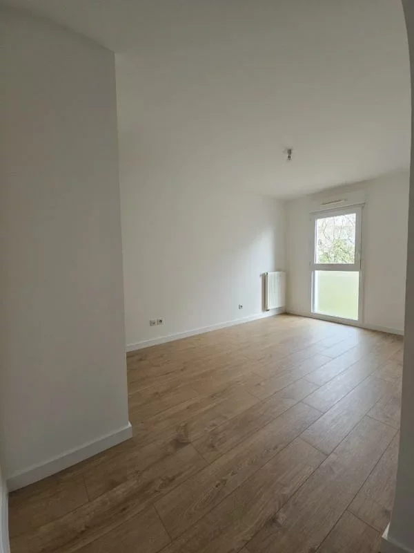 Flat Rue Gina Pane in Rennes