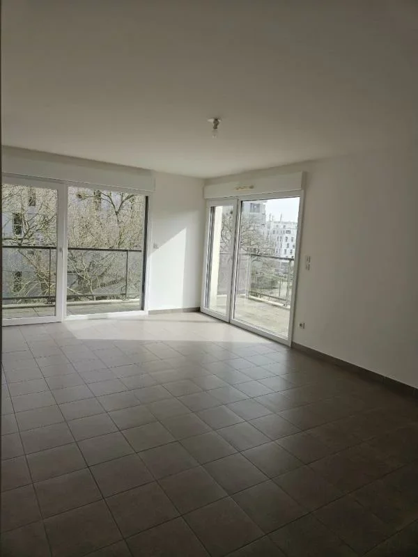 Flat Rue Gina Pane in Rennes