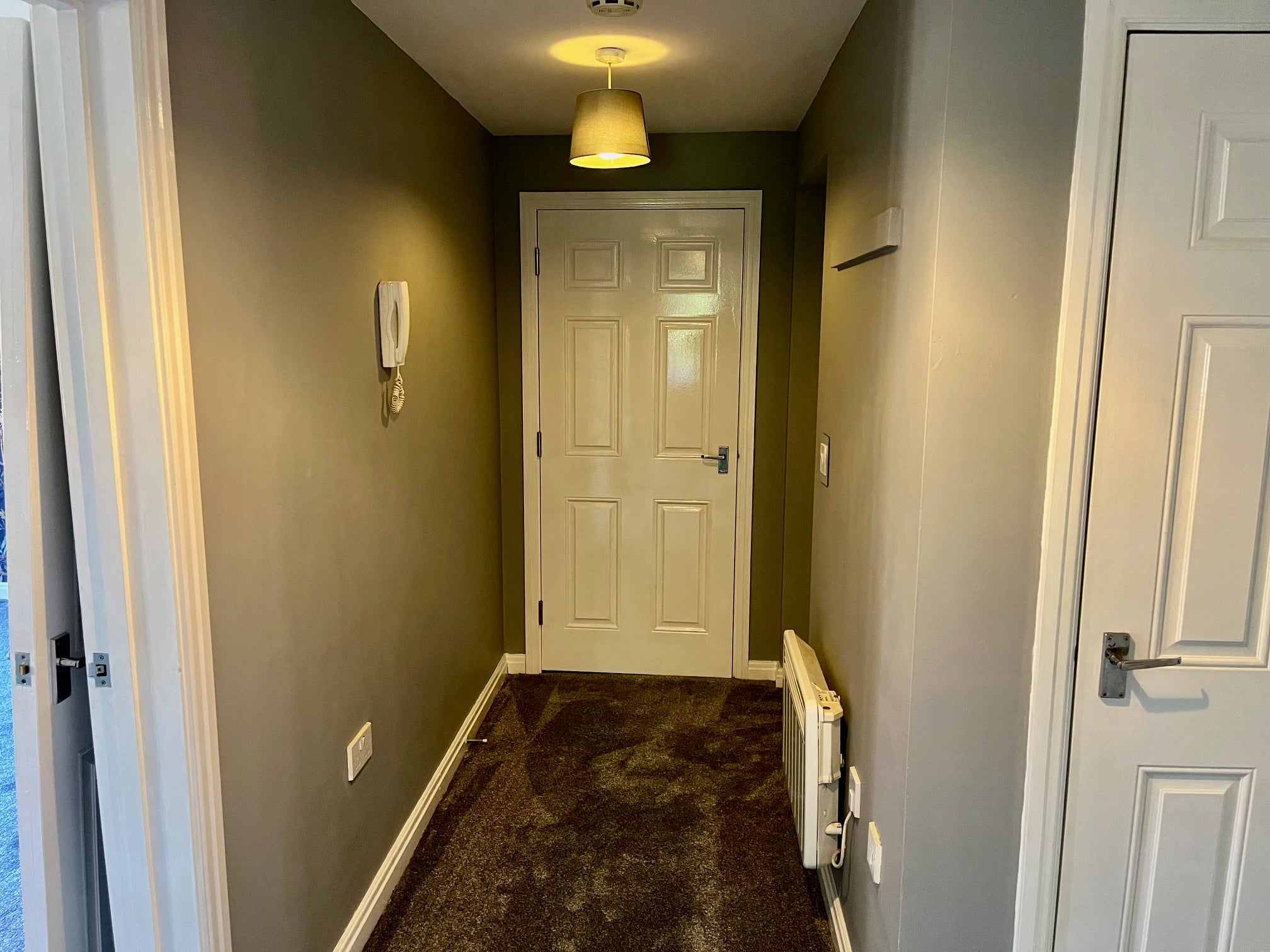 Flat Hedgerow Close in Redditch