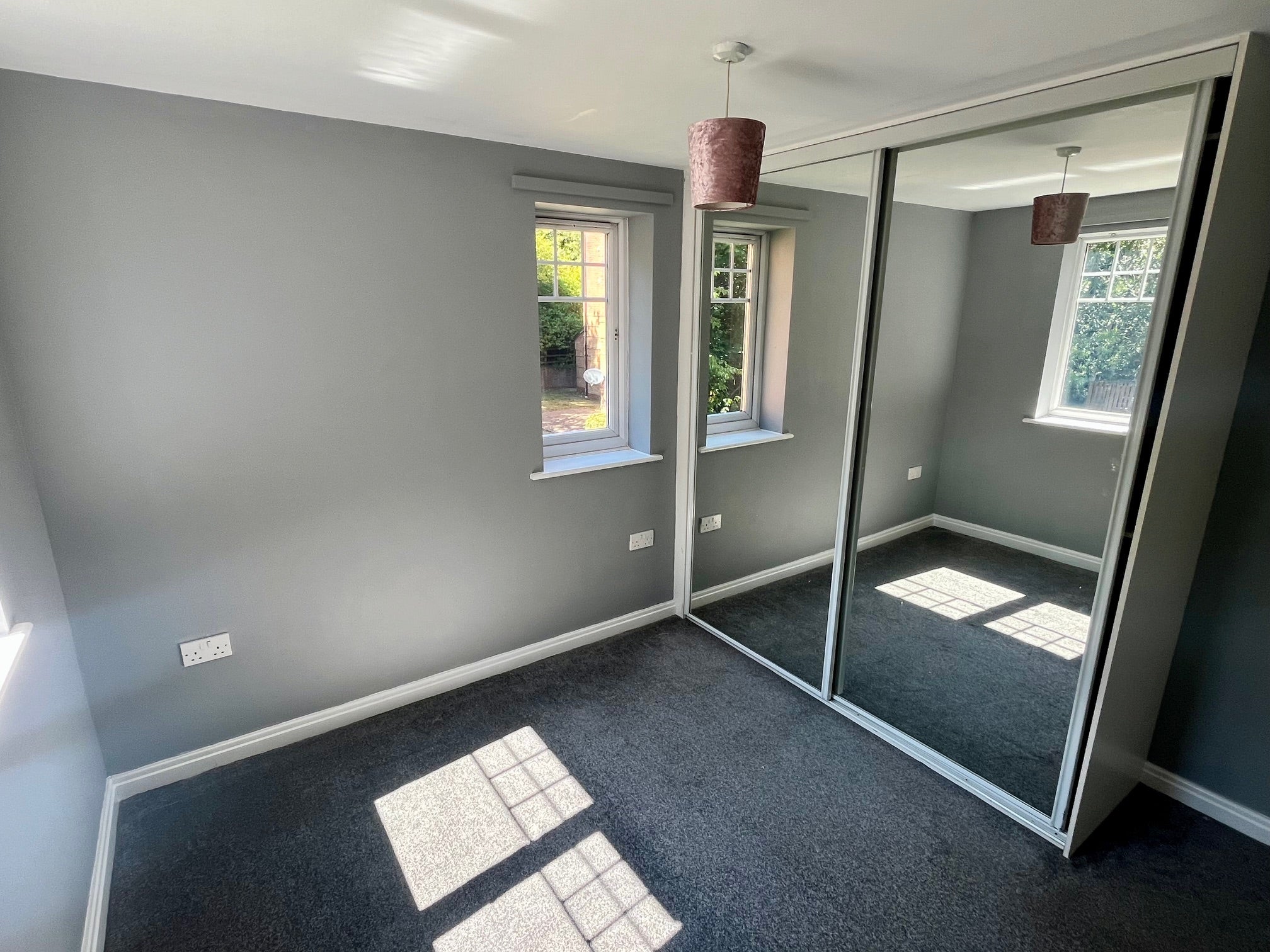Flat Hedgerow Close in Redditch