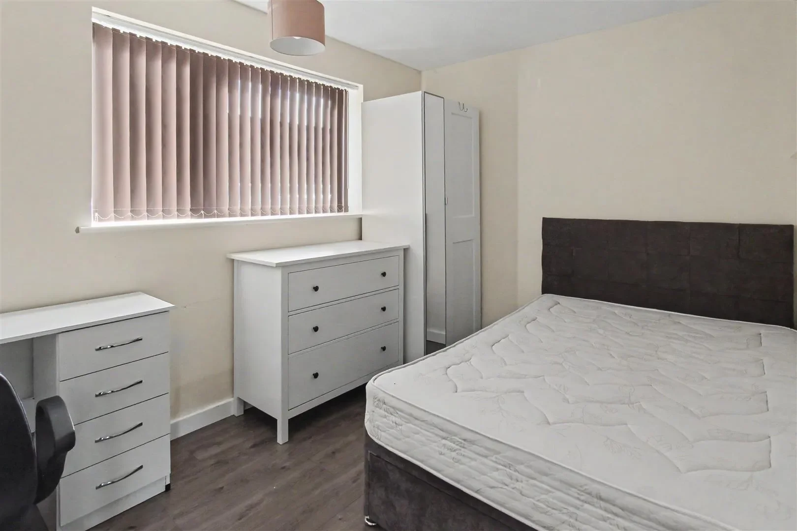 Flat Broadgate Avenue in Nottingham