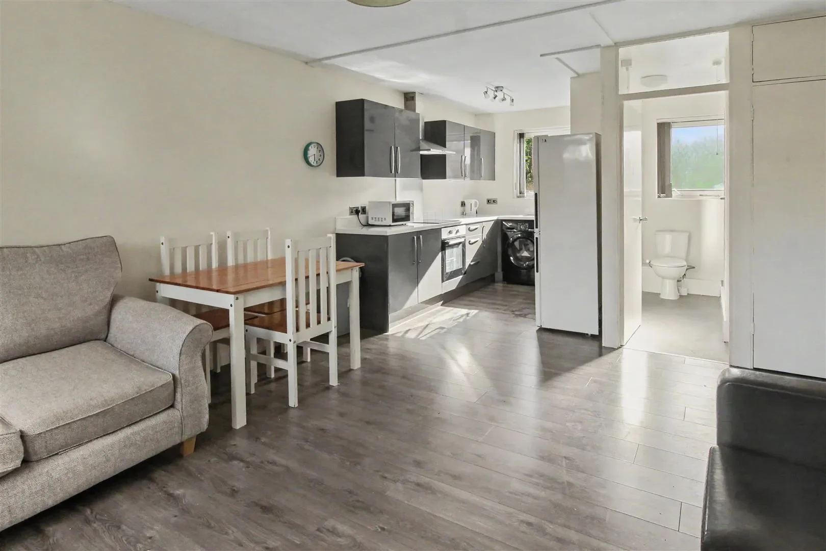 Flat Broadgate Avenue in Nottingham