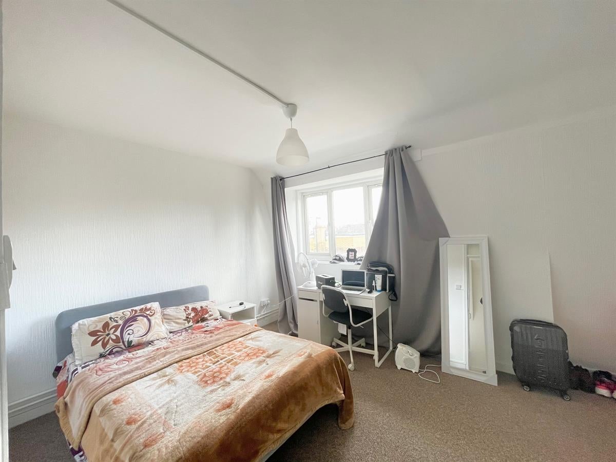 Flat Aldenham Street in Greater London