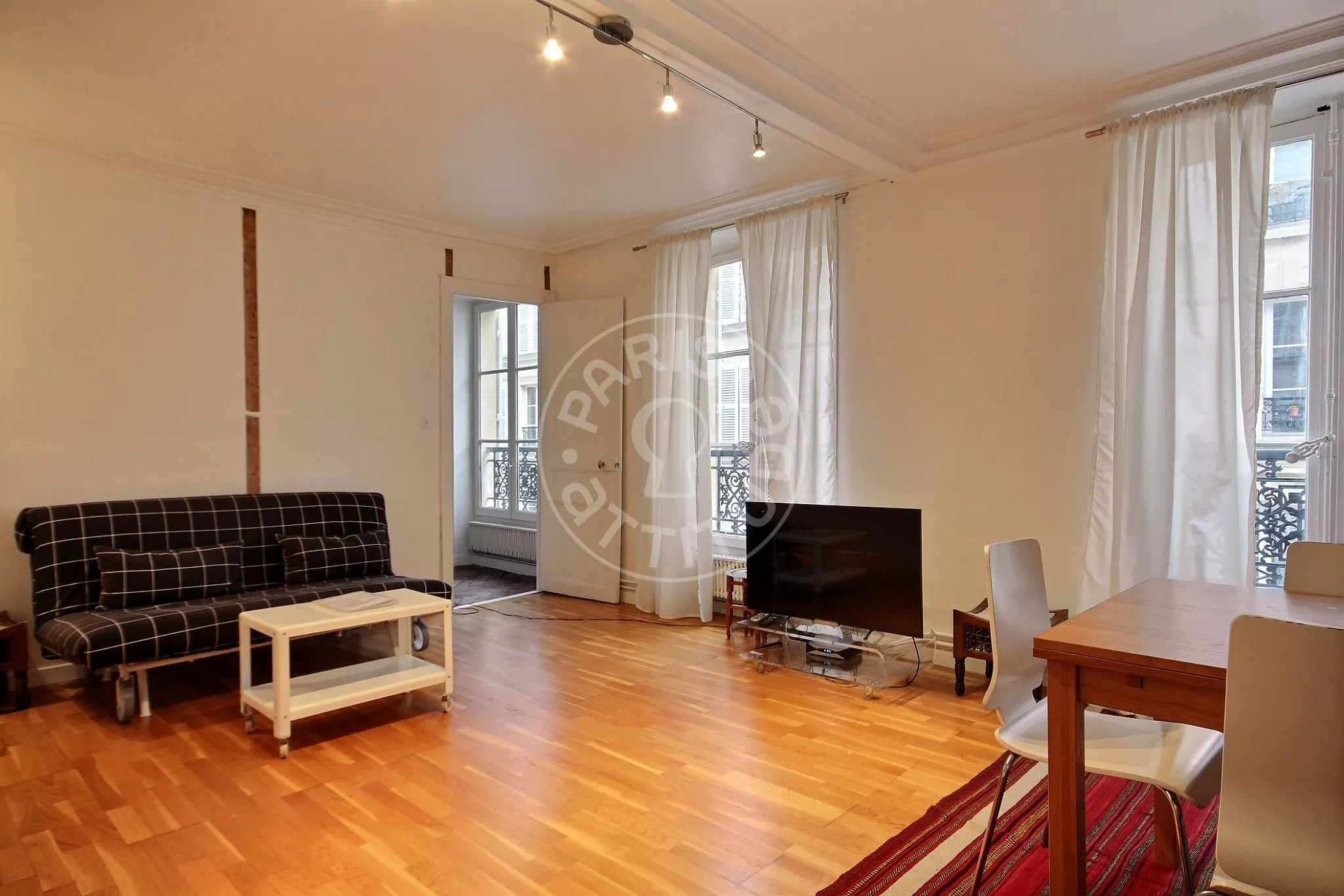 Flat Rue de Malte in Paris