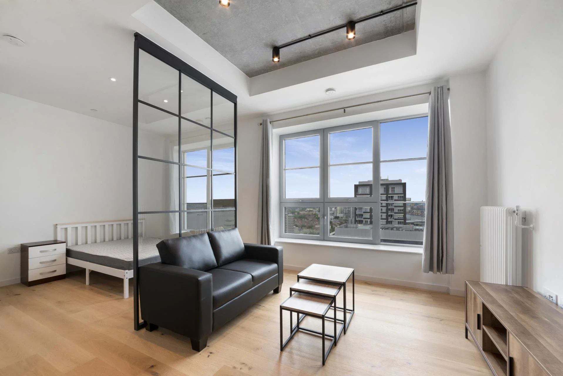Flat Orchard Place in Greater London