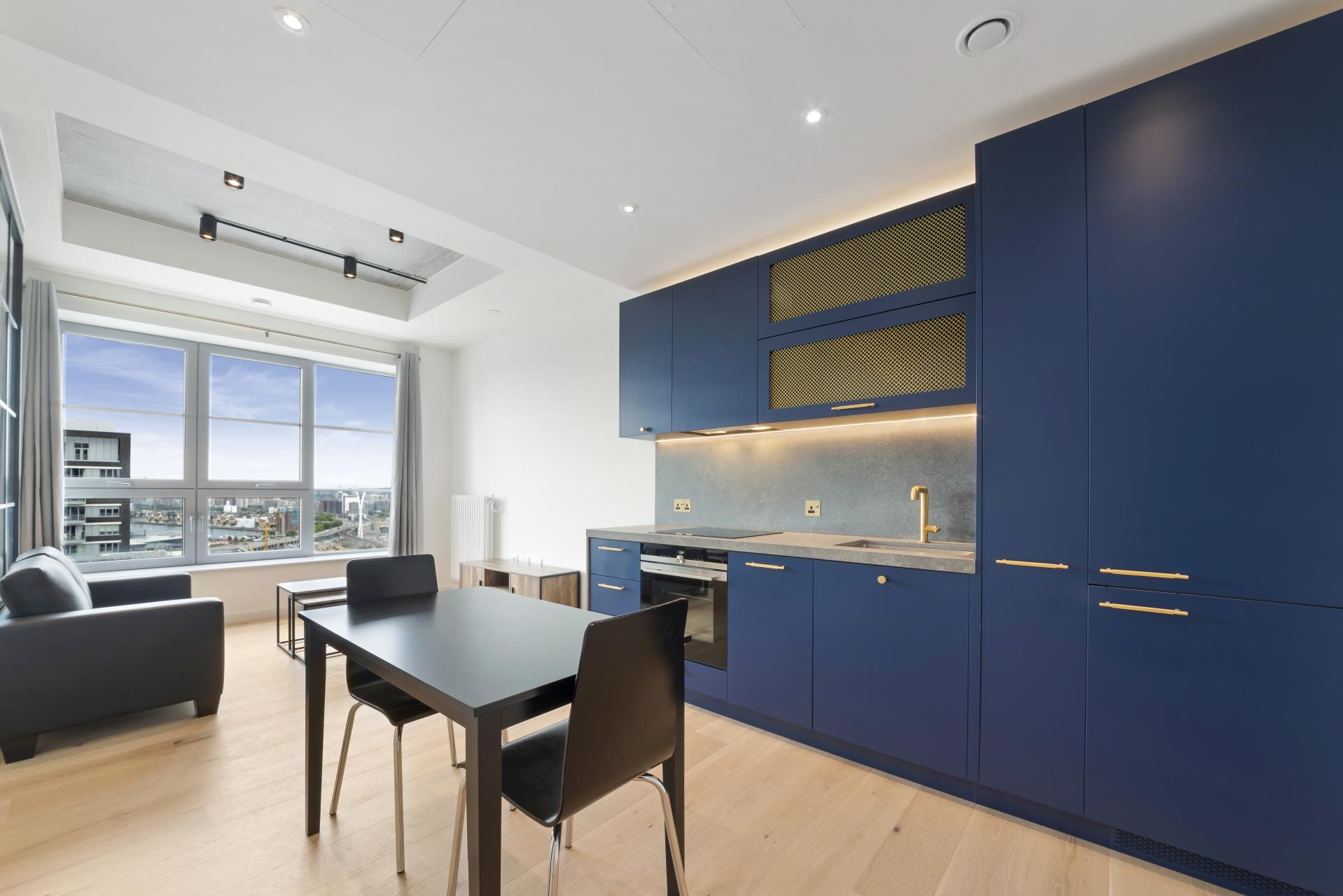 Flat Orchard Place in Greater London