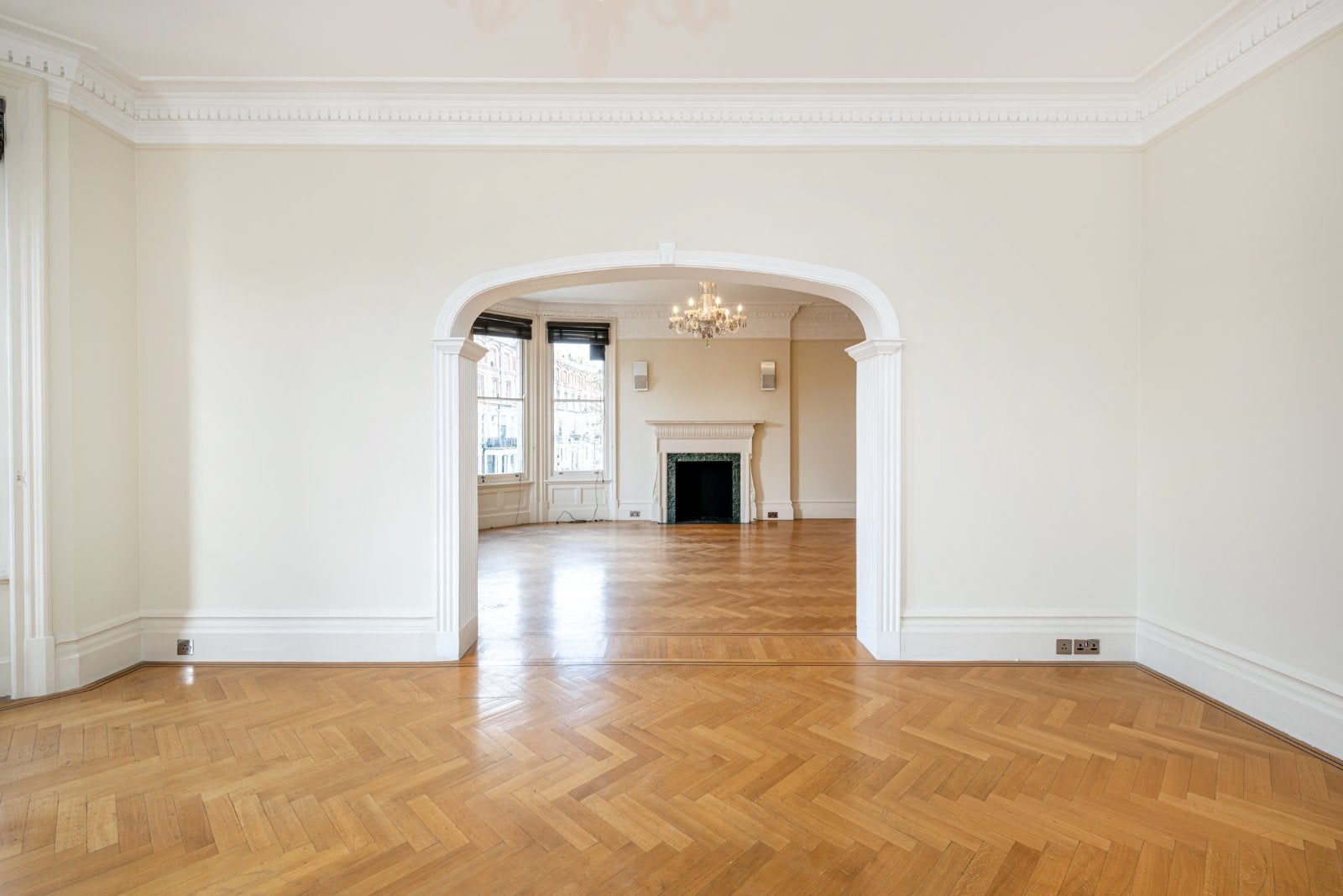 Flat Marloes Road in Greater London