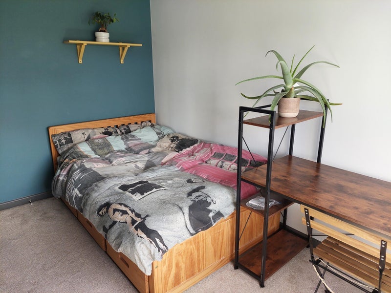 Room Sawley Road in Manchester
