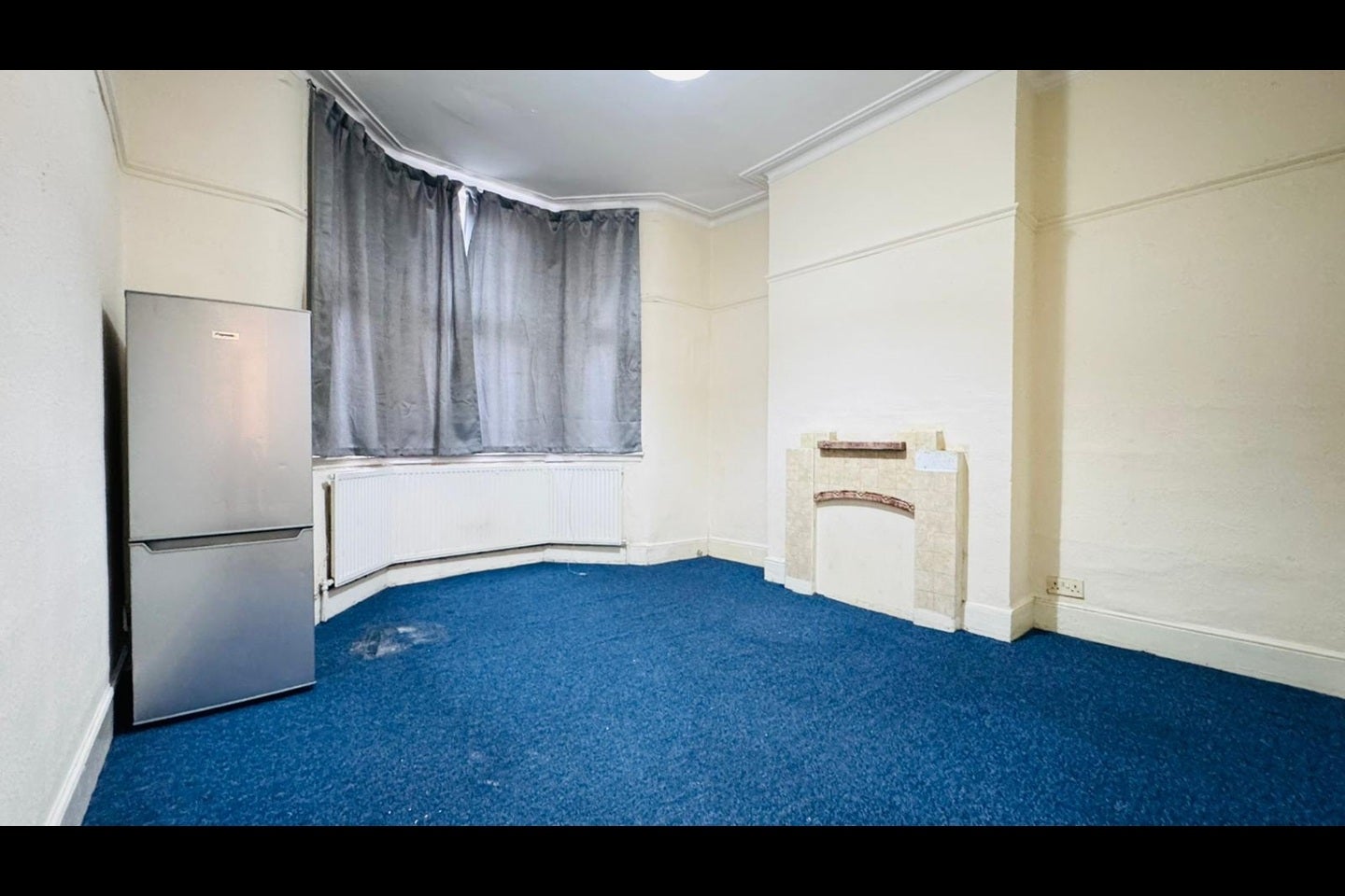 Flat Fanshawe Avenue in Greater London