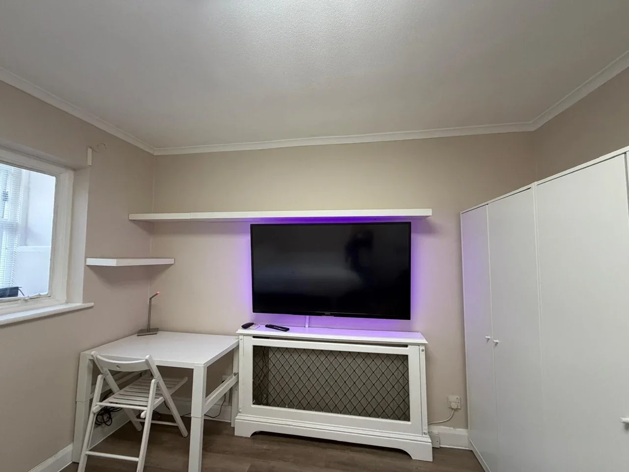 Room Stayton Road in Greater London