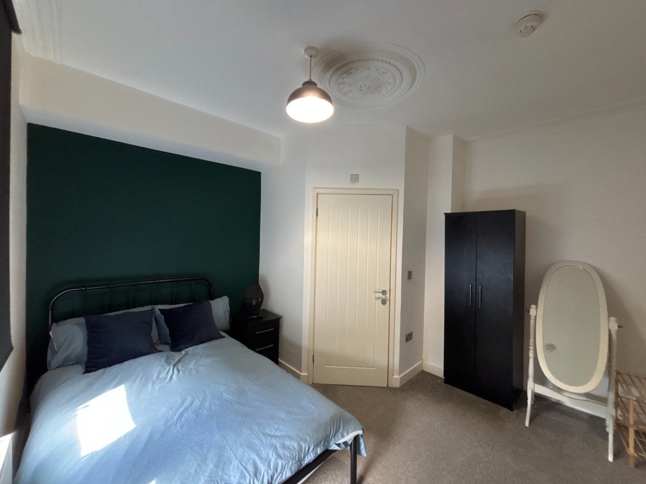 Room London Road in Derby