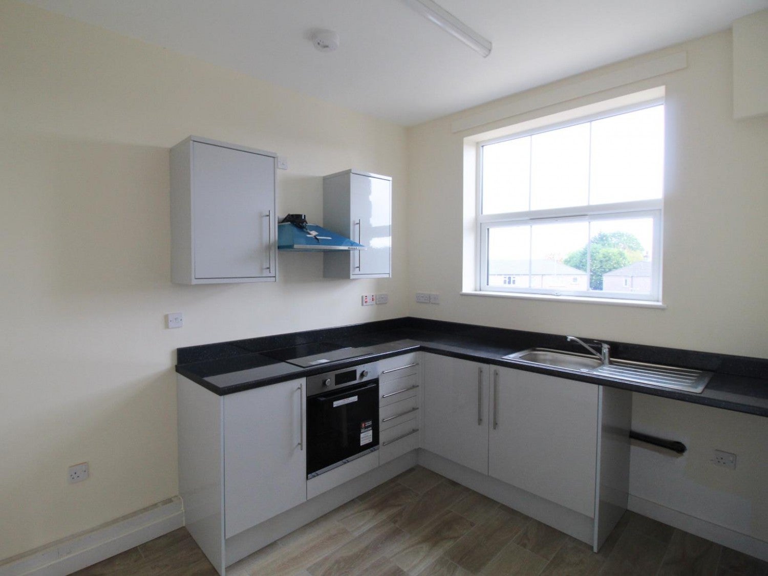Flat Holywell Lane in Wakefield