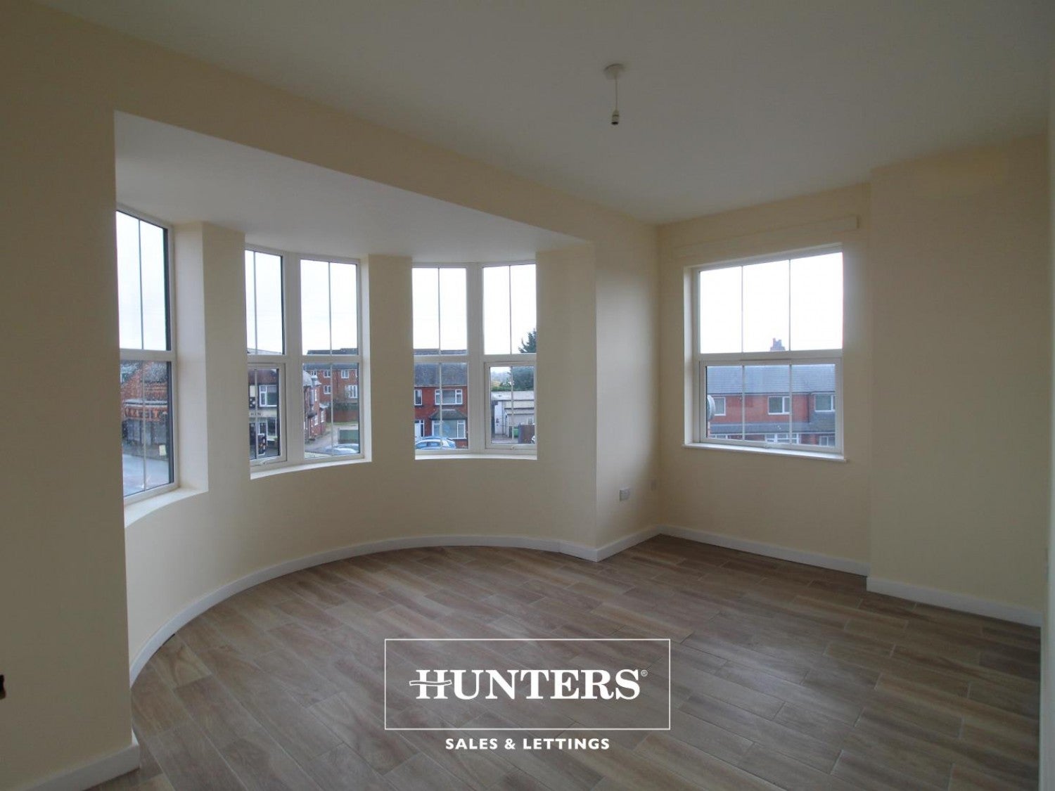 Flat Holywell Lane in Wakefield