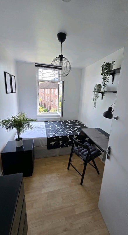 Room Eric Street in Greater London