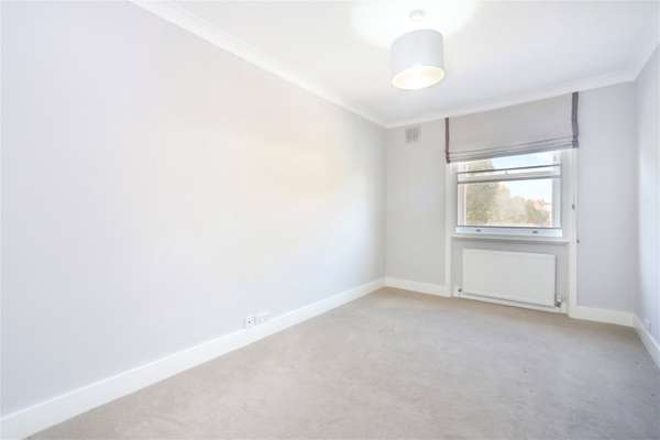 Flat Fulham Road in Greater London