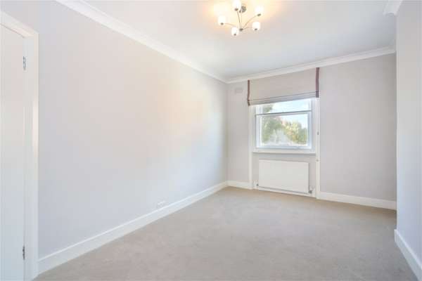 Flat Fulham Road in Greater London