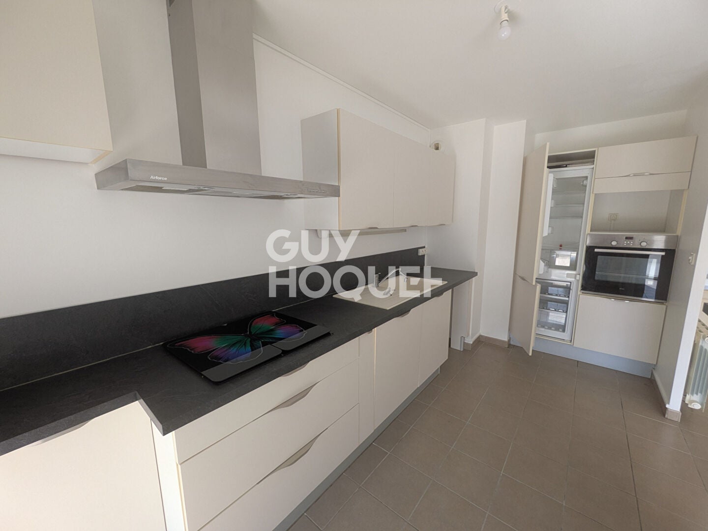 Flat Avenue Yver in Auxerre