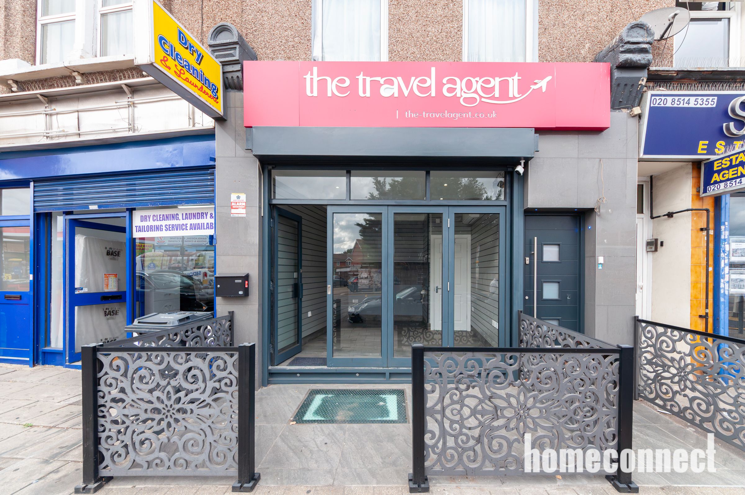 Flat Ley Street in Greater London