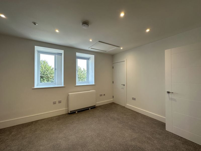 Flat Cawdor Crescent in Greater London