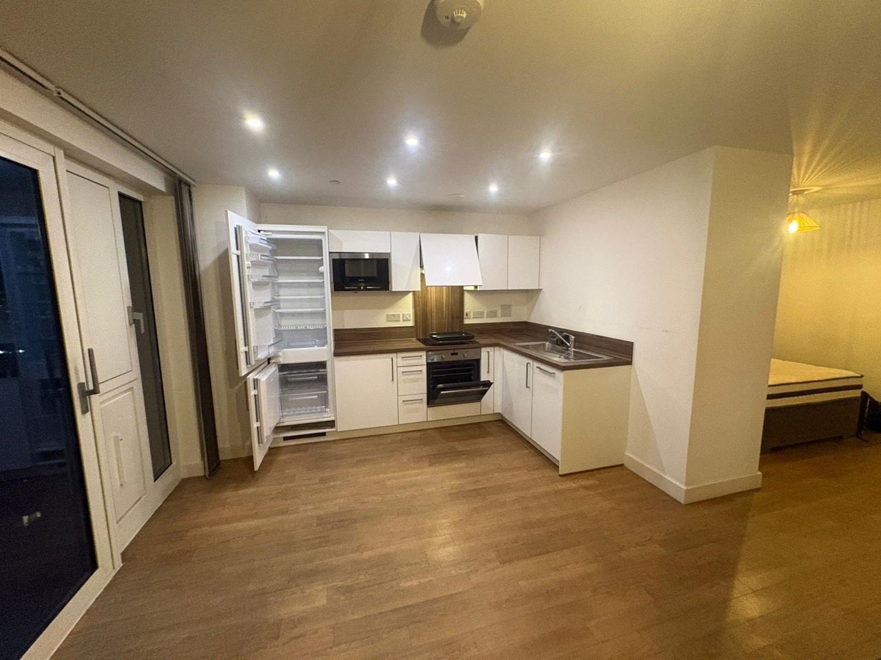 Flat Jefferson Plaza in Greater London