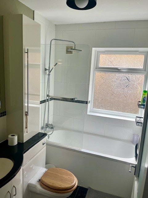 Room Brookscroft Road in Greater London
