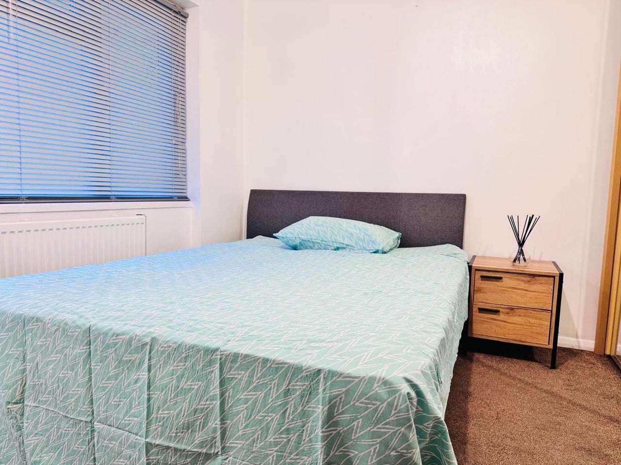 Room Blackwell Drive in Watford