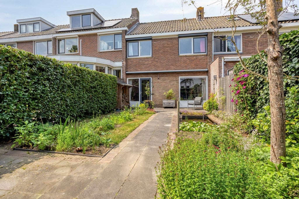 Huis Goudenregenplantsoen 22 in Rhenen