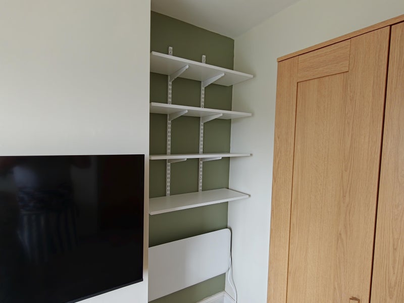 Room Himley Avenue in Dudley