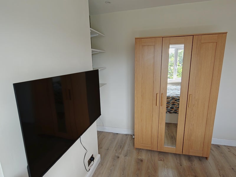 Room Himley Avenue in Dudley