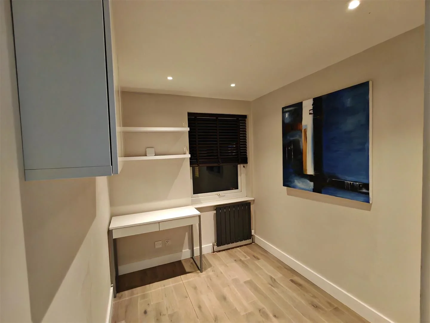 Flat Weavers Way in Greater London