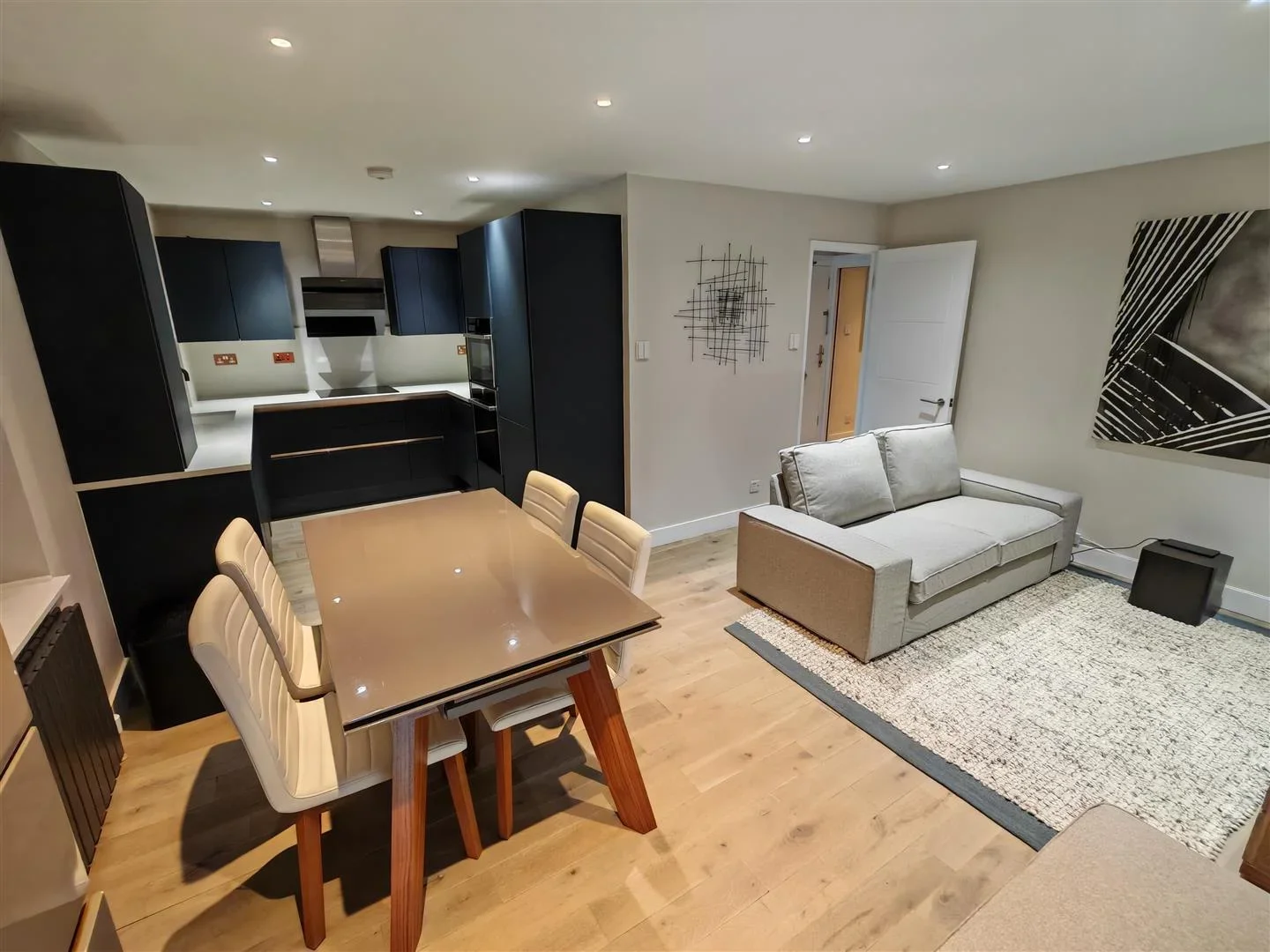 Flat Weavers Way in Greater London