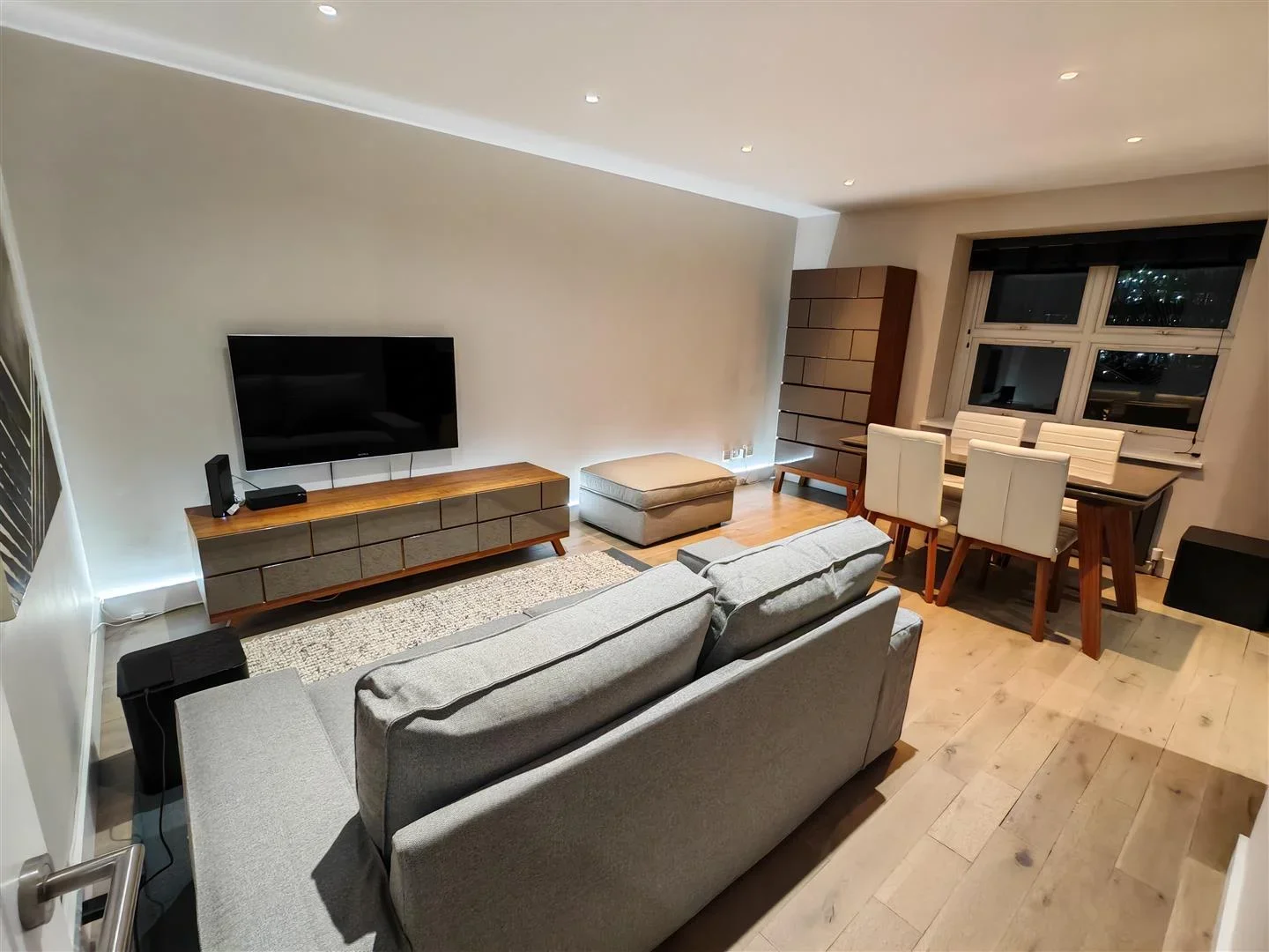 Flat Weavers Way in Greater London