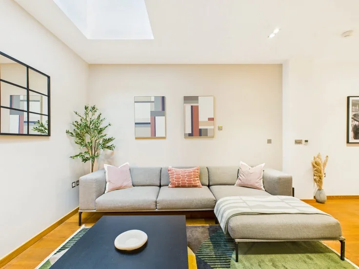 Flat Bayham Street in Greater London