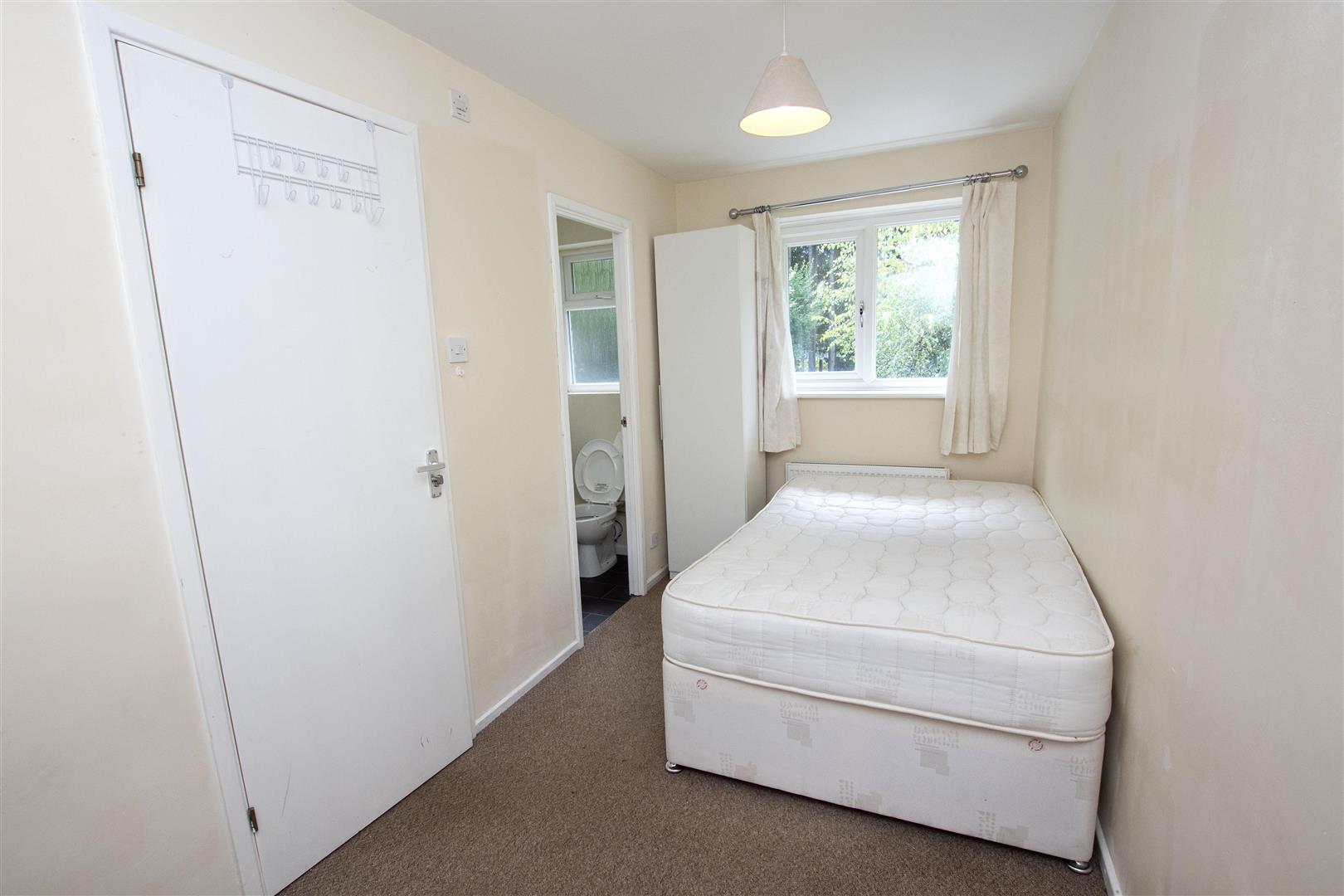 Flat Heeley Road in Birmingham