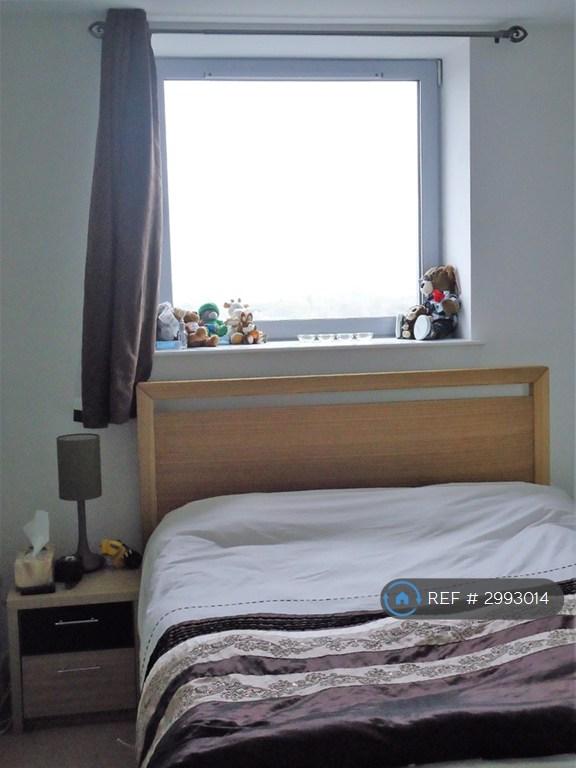 Flat Greenheys Road in Liverpool